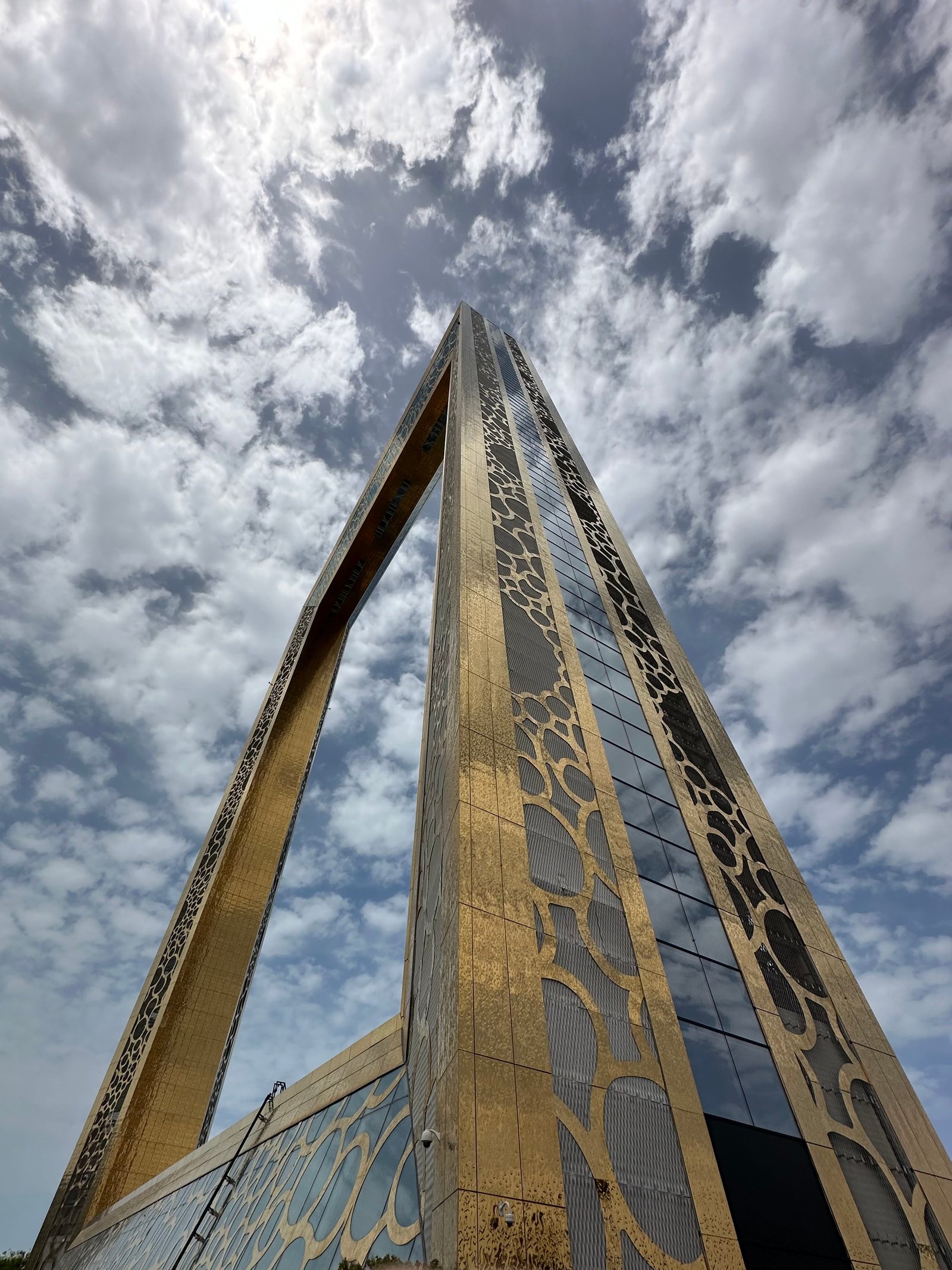 Dubai Frame Sky Deck & Glass Floor Walk Experience